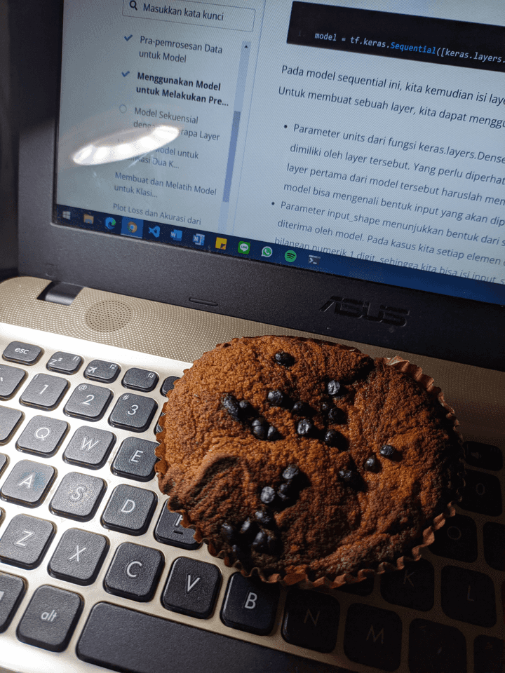 Sambil makan cemilan